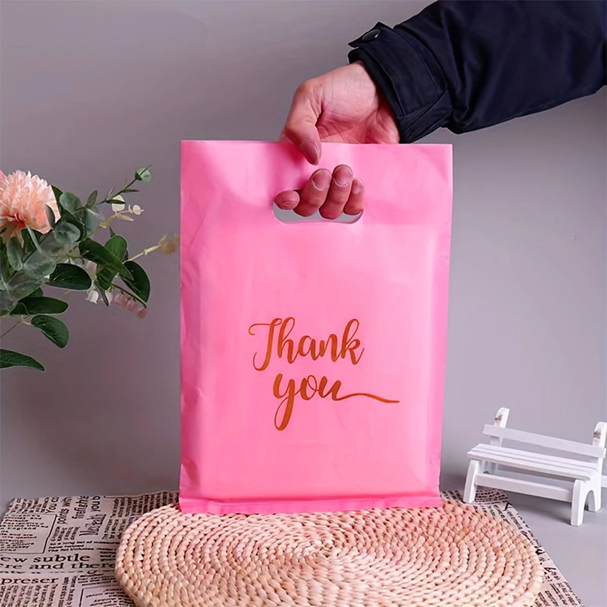 100 gift bags, Business Supplies, Merchandise Bags, Pink